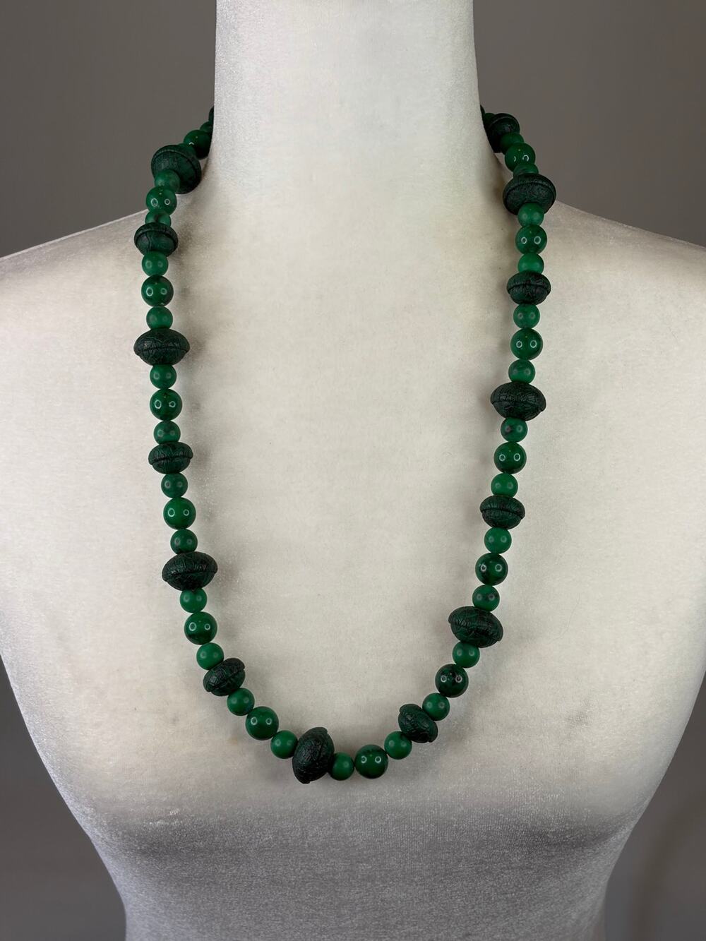 Vintage Green Beaded Necklace Acrylic Faux Croc Leather Wrapped Bead